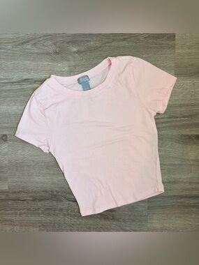 Tilly's light pink kids shirt